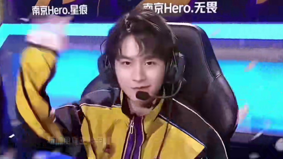 与现代足球 与现代足球