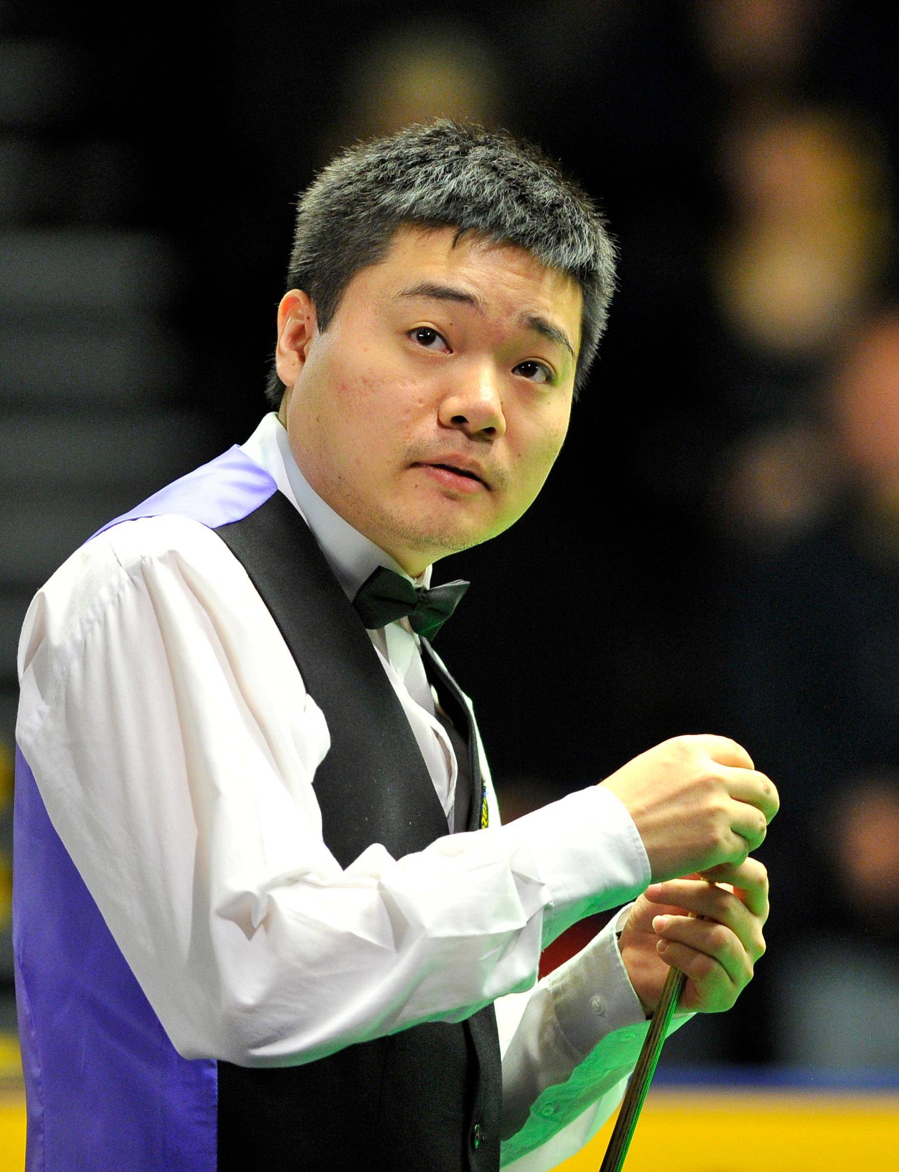 球让英博在 球让英博在